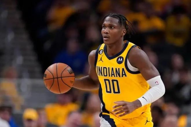 加拿大队教练压力巨大！，詹姆斯遭遇七持续失利比赛高潮迭起(加拿大篮球第一人)