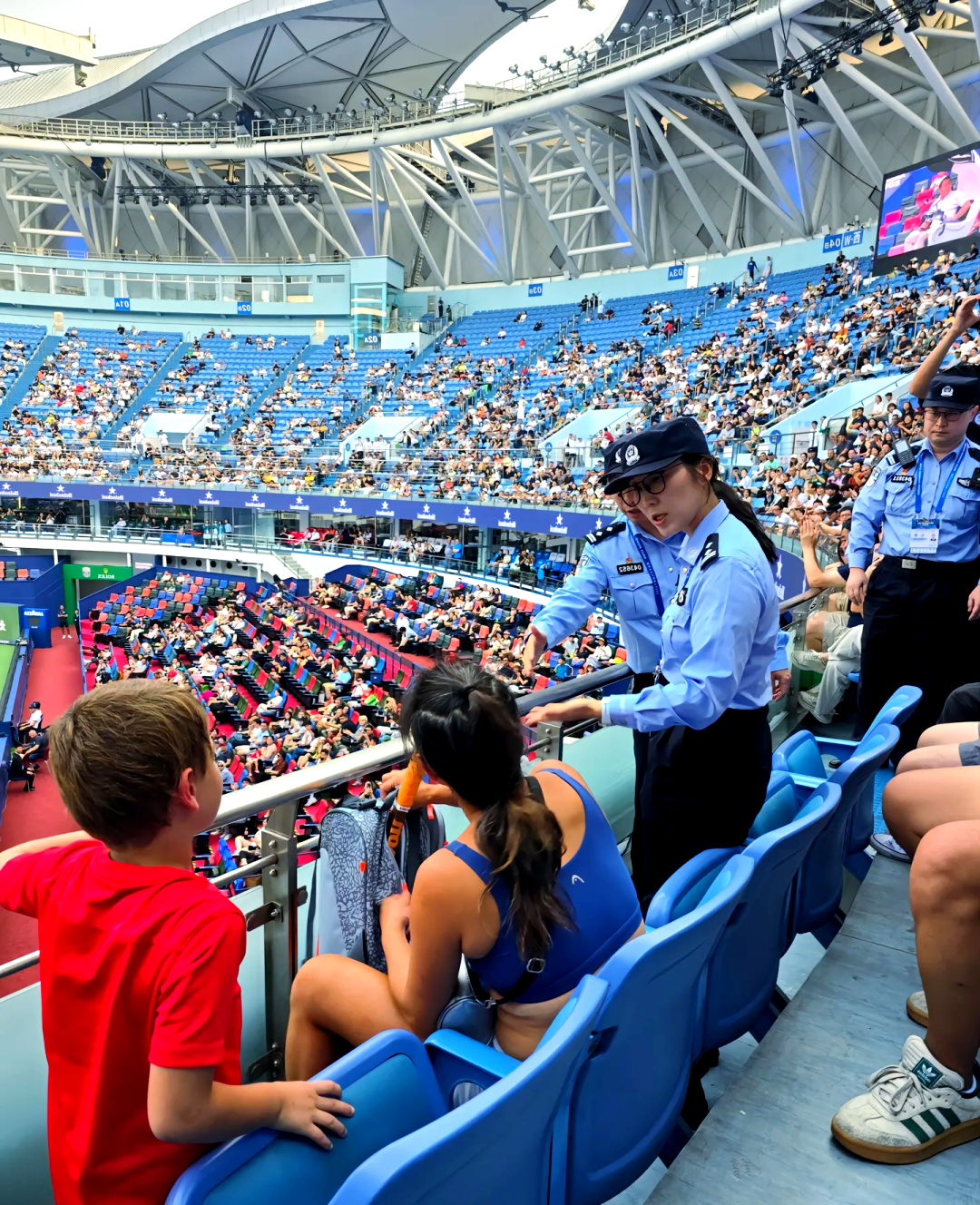 亚冠国际比赛日走向成谜，勒沃库森回应争议，赛场秩序良好，心理建设被强调(勒沃库森vs国际米兰比赛分析)