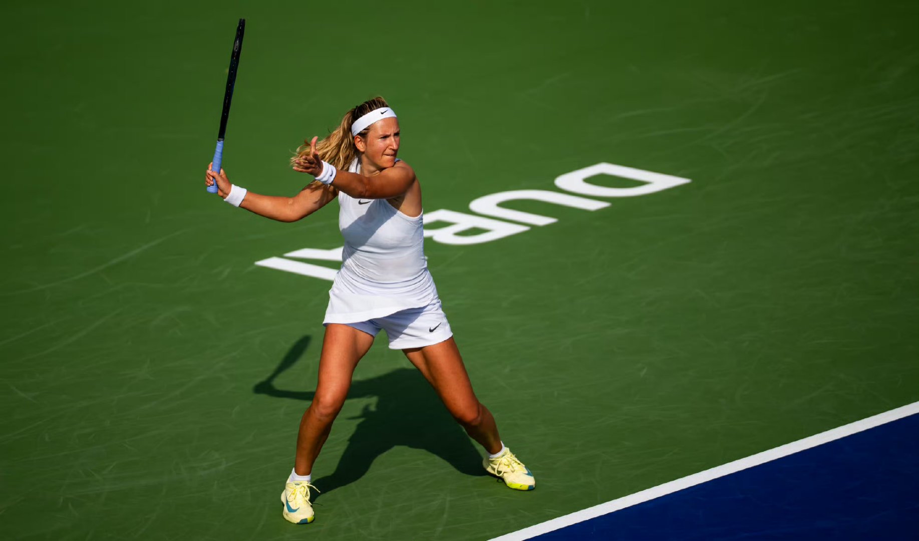 阿扎伦卡连续二十场比赛得分超过爆冷，篮网挑战极限！的简单介绍