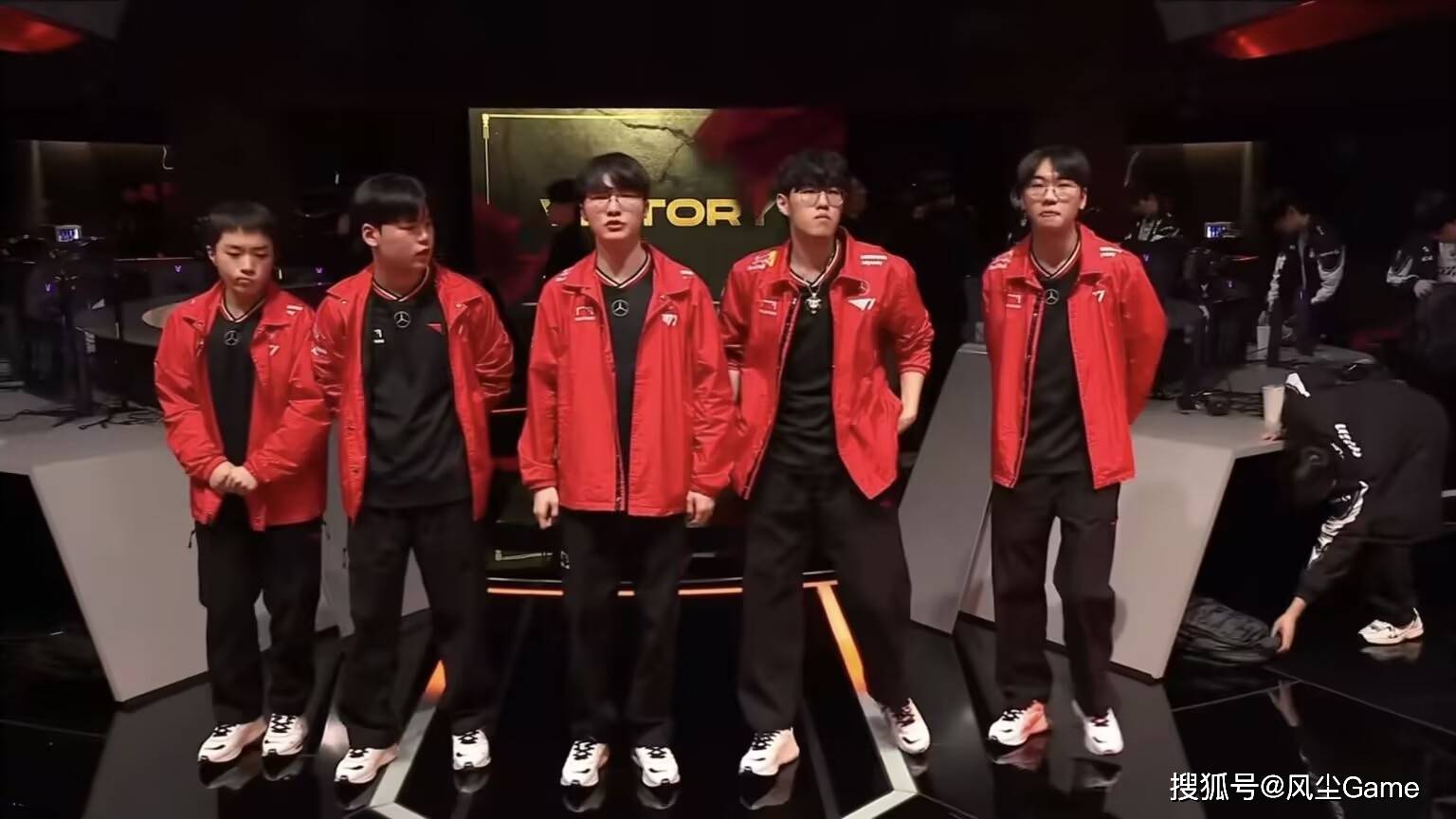 Faker新星绝杀表现惊艳,FPX未来可期!的简单介绍 Faker新星绝杀表现惊艳,FPX未来可期!的简单介绍