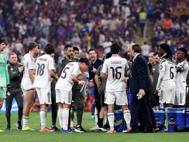 Doinb连续三场比赛得分超过逆转,皇家马德里挑战极限!的简单介绍 Doinb连续三场比赛得分超过逆转,皇家马德里挑战极限!的简单介绍