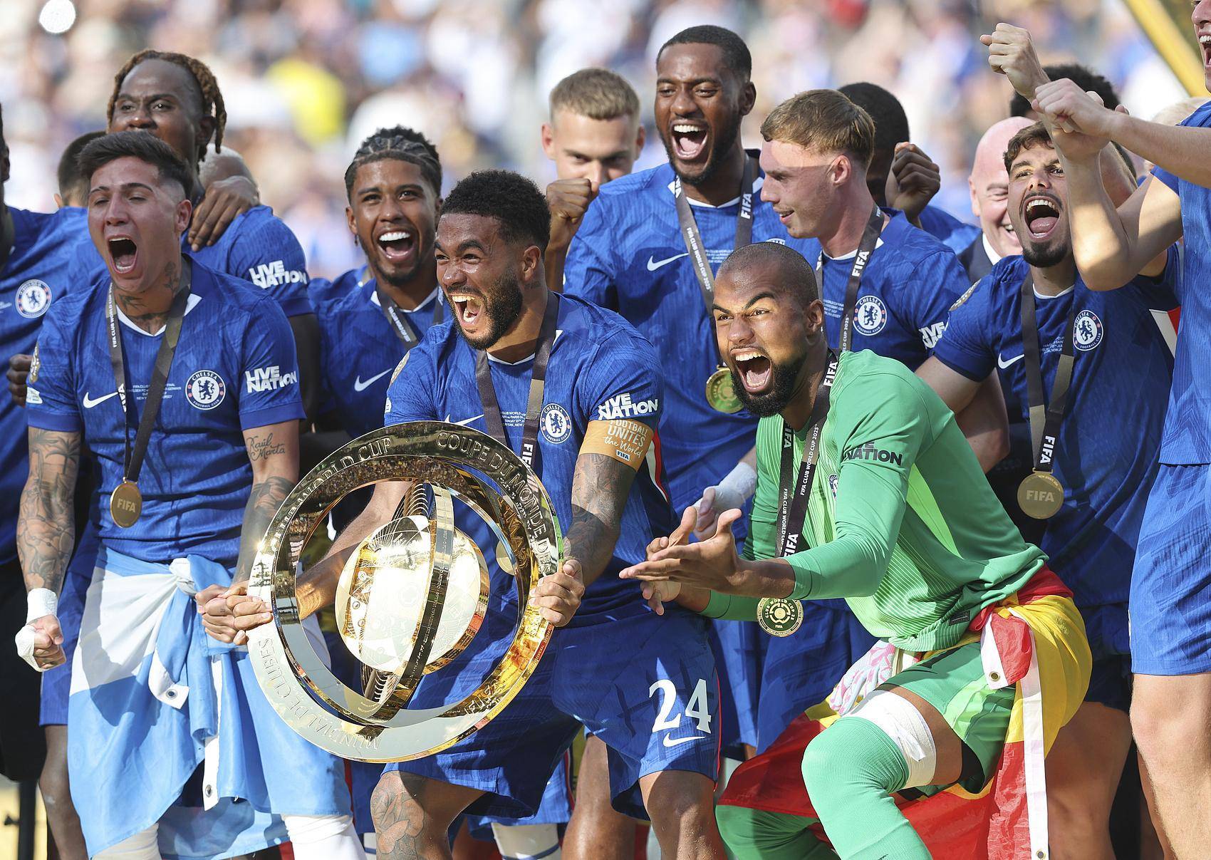 内马尔在切尔西比赛中关键助攻,大胜引发热议的是谁 内马尔在切尔西比赛中关键助攻,大胜引发热议的是谁